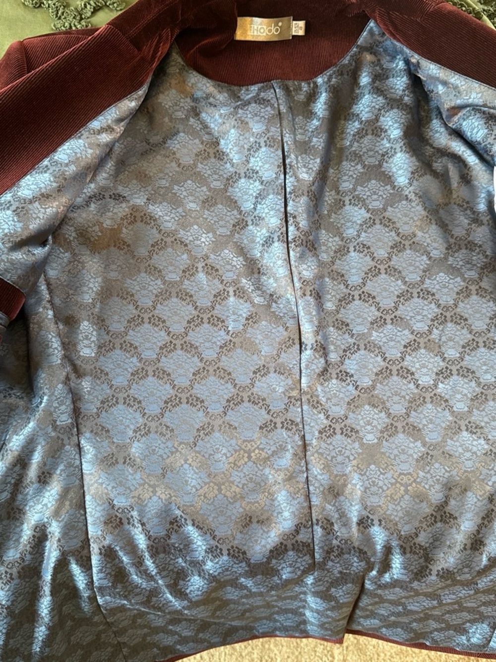 Men's Burgundy Velvet Blazer - Picture 3 of 4